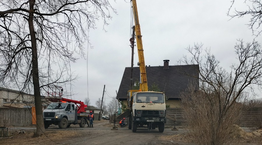 Произведена замена электрических опор