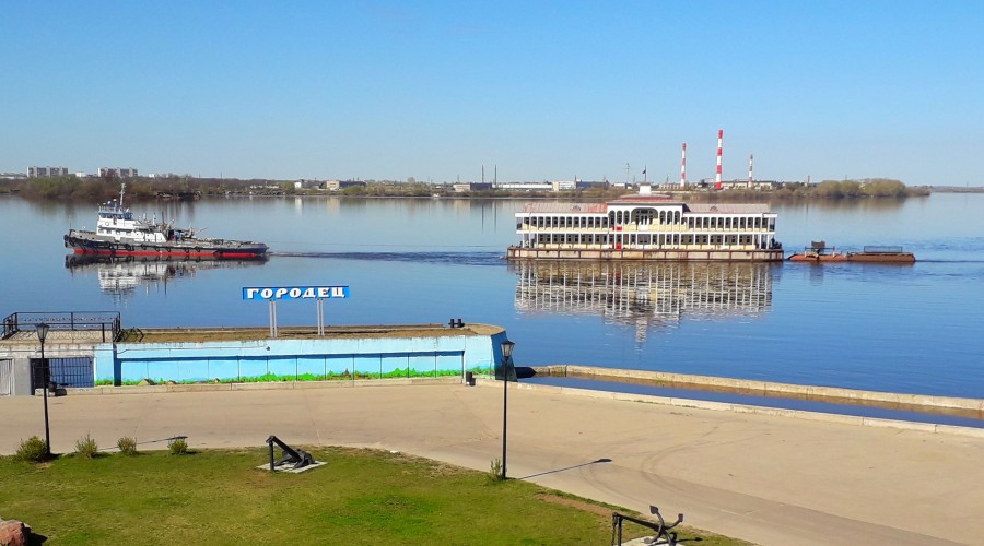 Городецкая плавучая гостиница Берегиня